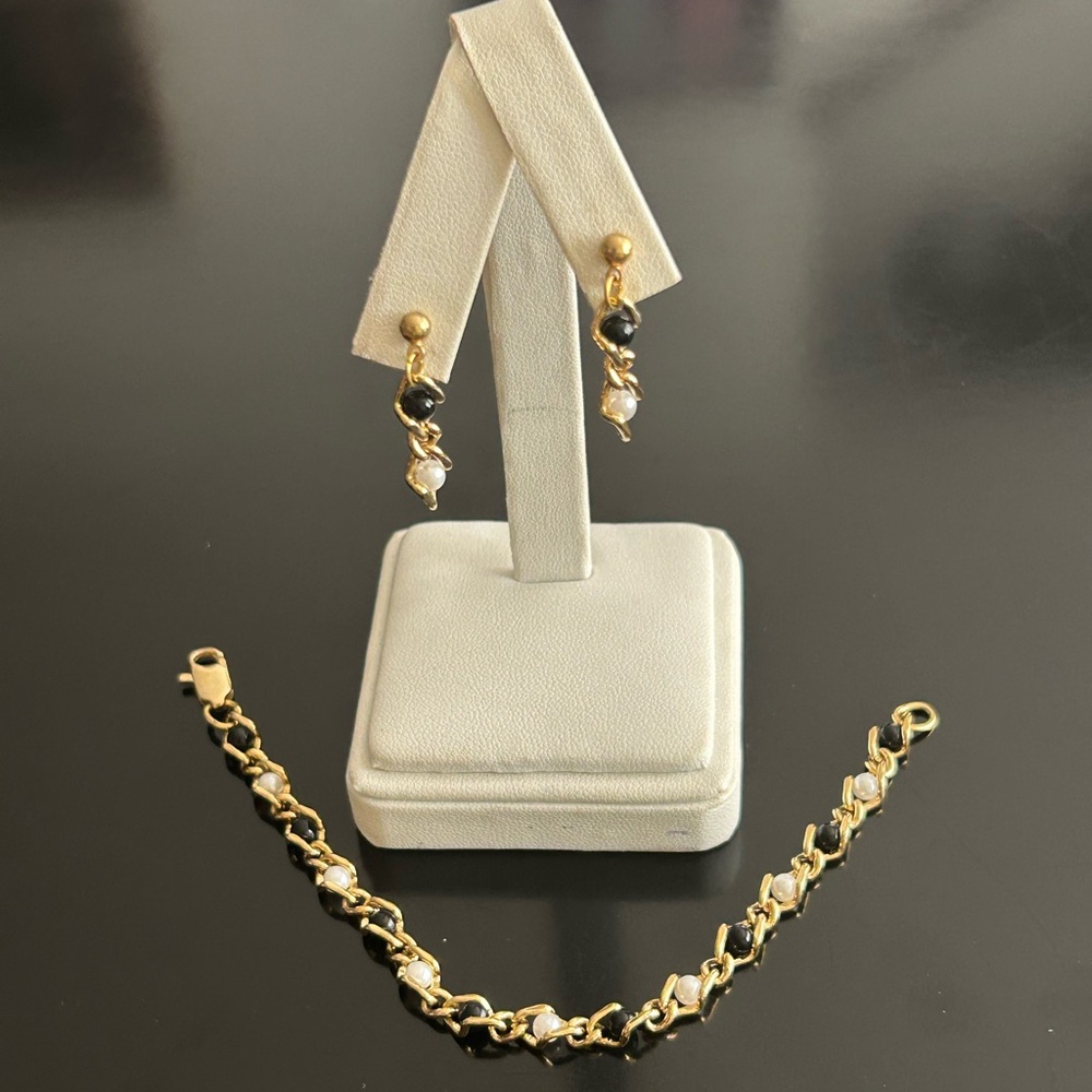 Bracelet & Matching Earrings